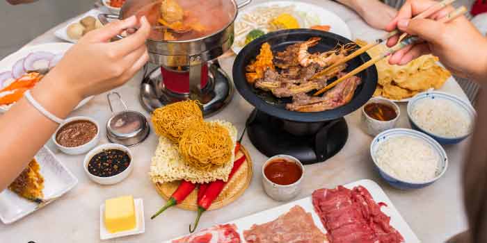 Ili Pot Steamboat Grill Deals The Travel Insider